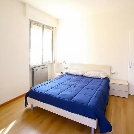 Central Plaza Apartament Apartman *