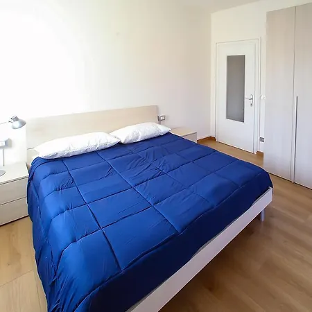 Central Plaza Apartament Apartman *